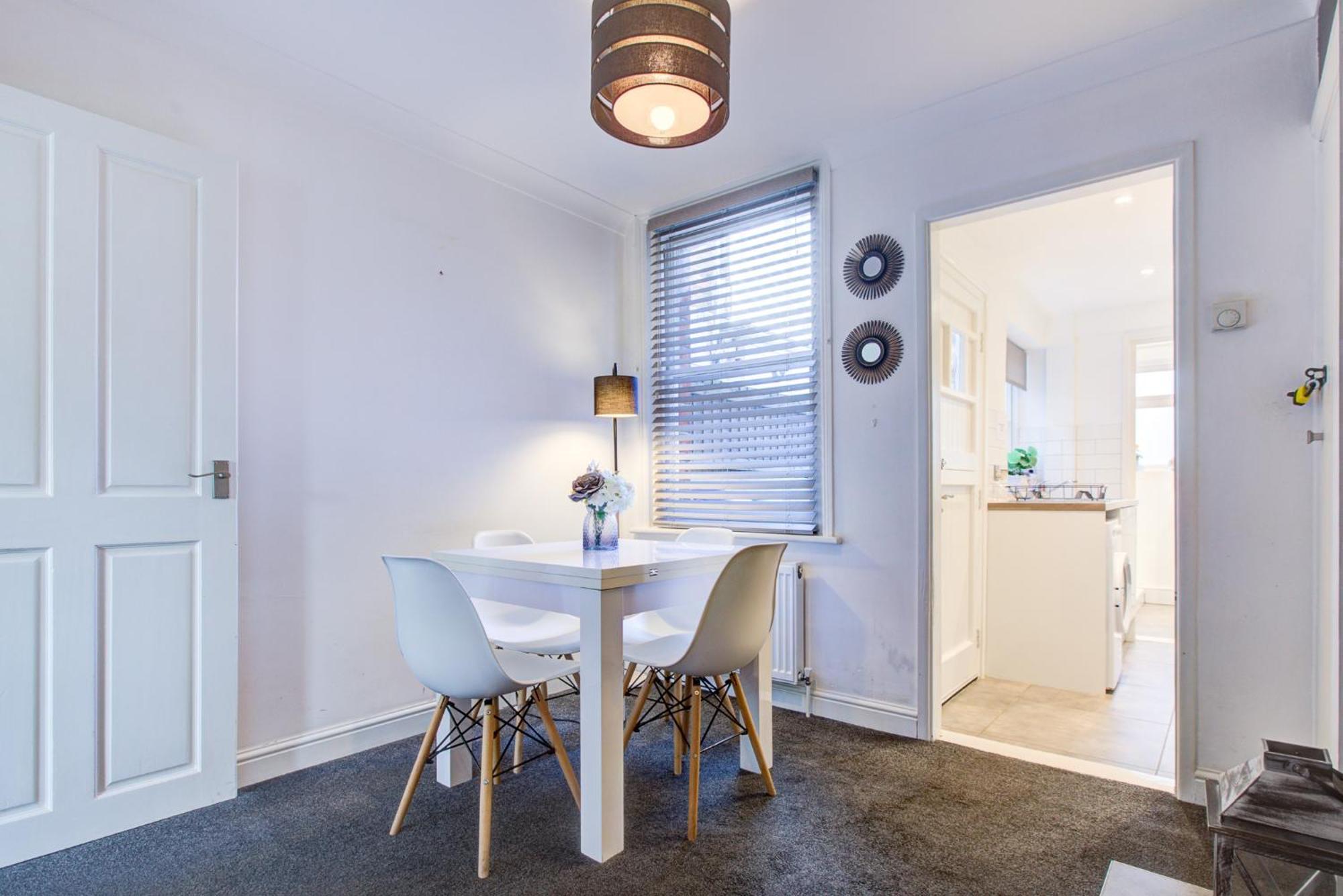 'Number 11' Central Colchester - Super Convenient 2 X Double Bed 1 X Single Bed Cottage Plus Office & Garden, 8 Min Walk Nth Station & Town Ctr, 2 Min Walk Local Shops & Restaurants Екстер'єр фото