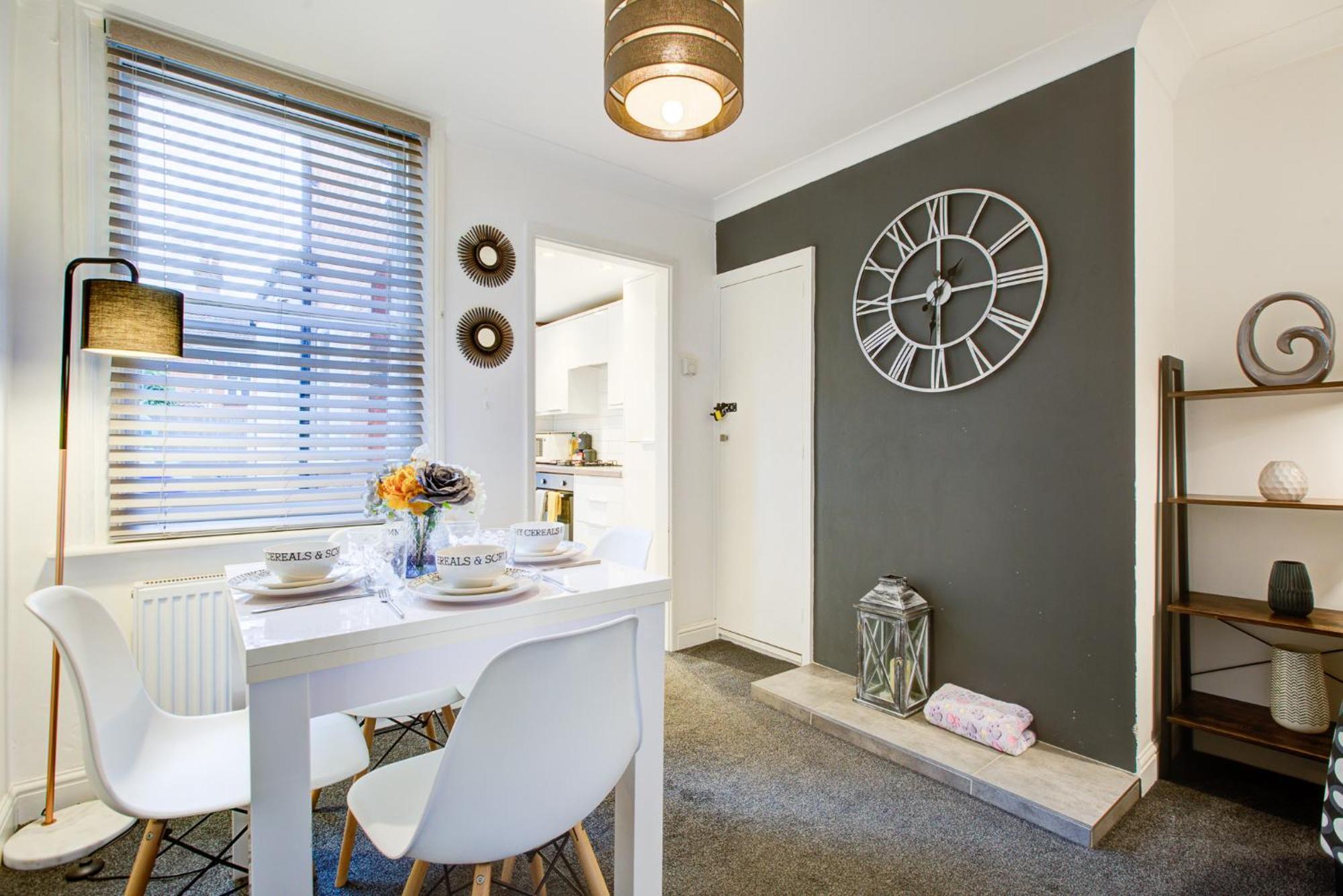 'Number 11' Central Colchester - Super Convenient 2 X Double Bed 1 X Single Bed Cottage Plus Office & Garden, 8 Min Walk Nth Station & Town Ctr, 2 Min Walk Local Shops & Restaurants Екстер'єр фото