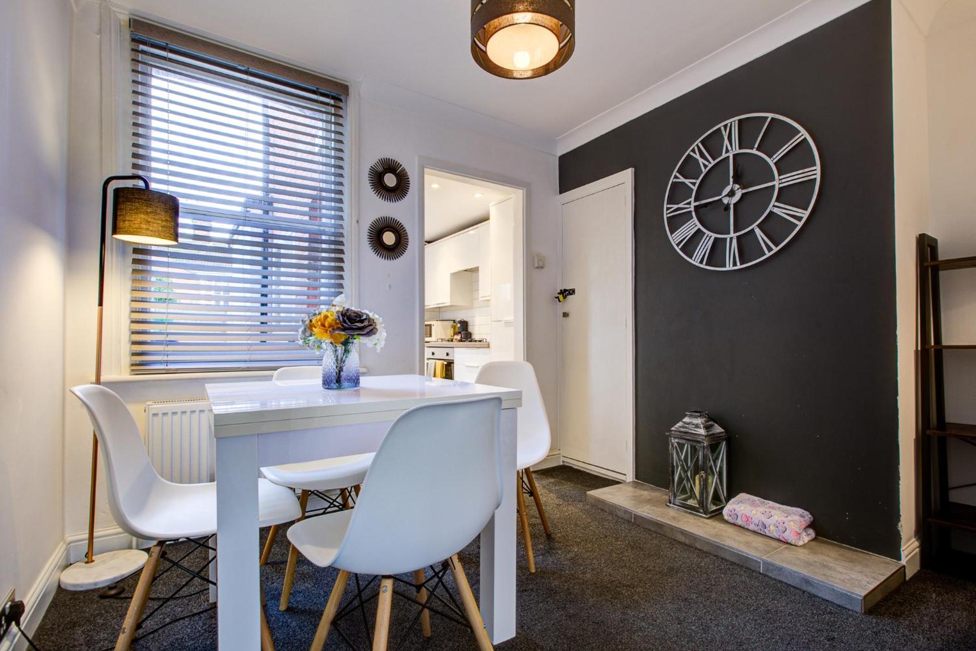 'Number 11' Central Colchester - Super Convenient 2 X Double Bed 1 X Single Bed Cottage Plus Office & Garden, 8 Min Walk Nth Station & Town Ctr, 2 Min Walk Local Shops & Restaurants Екстер'єр фото